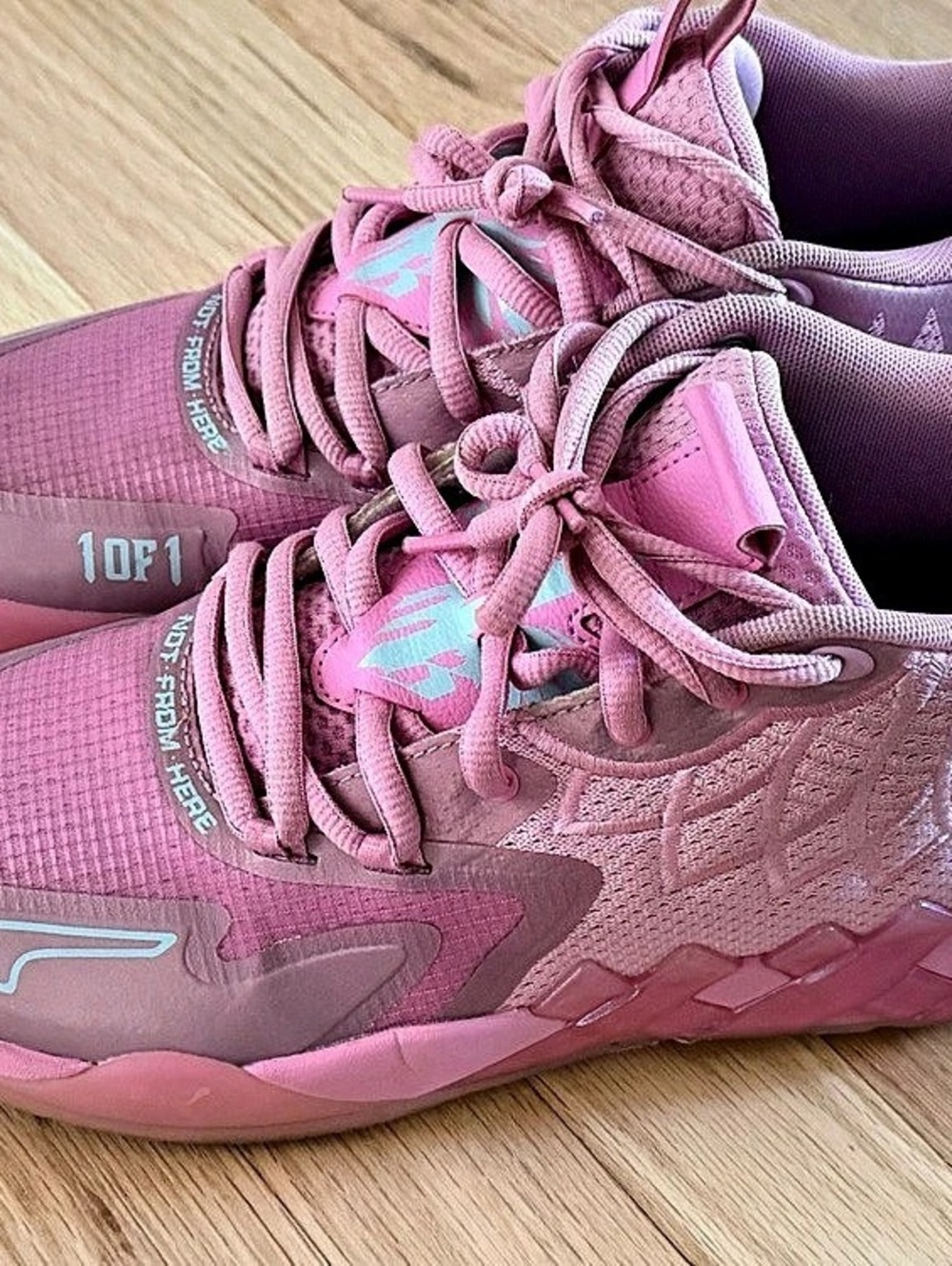 PUMA LaMelo Ball MB.01 Iridescent Pink Basketball Shoes Men’s 9.5 – 309755-01.